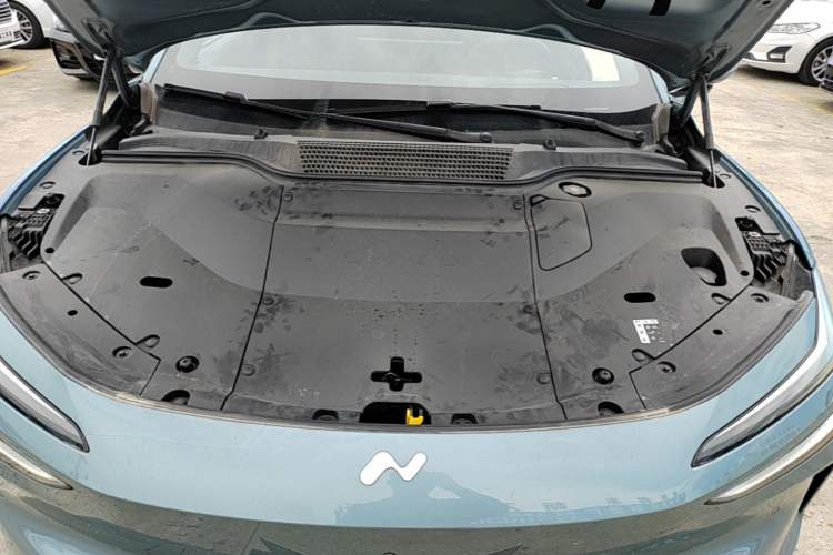Used ONVO L60 2024 60 kWh Rear-Drive Version Engine Bay