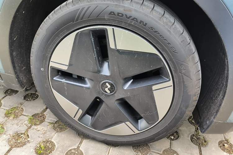 Used ONVO L60 2024 60 kWh Rear-Drive Version Exterior 1