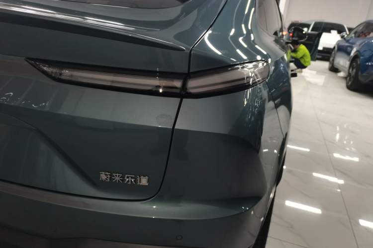 Used ONVO L60 2024 60 kWh Rear-Drive Version Exterior 2