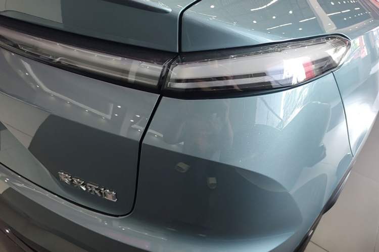 Used ONVO L60 2024 60 kWh Rear-Drive Version Exterior 3