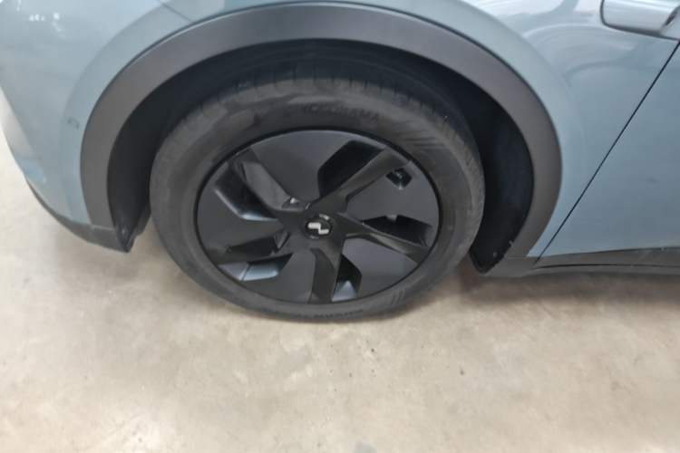 Used ONVO L60 2024 60 kWh Rear-Drive Version Exterior 4