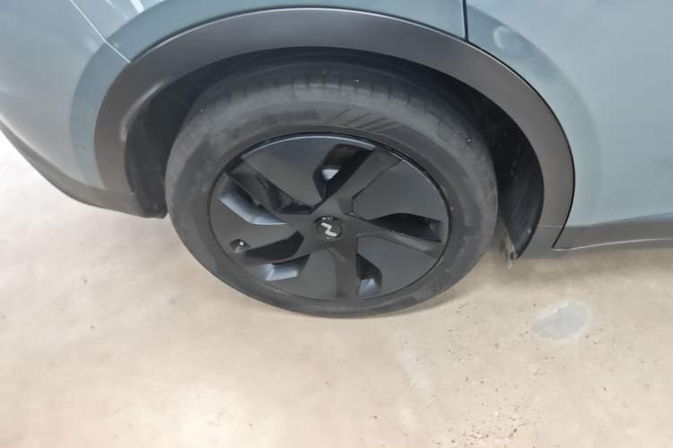 Used ONVO L60 2024 60 kWh Rear-Drive Version Exterior 5