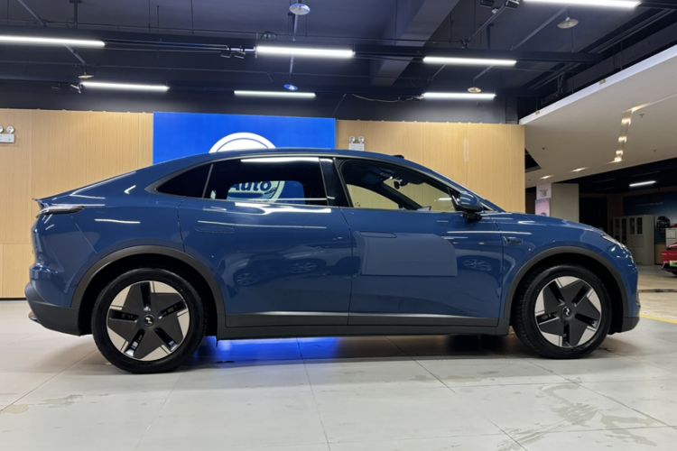 Used ONVO L60 2024 60 kWh All-Wheel Drive Exterior 6
