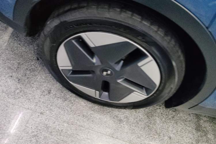 Used ONVO L60 2024 60 kWh Rear-Drive Version Exterior 8