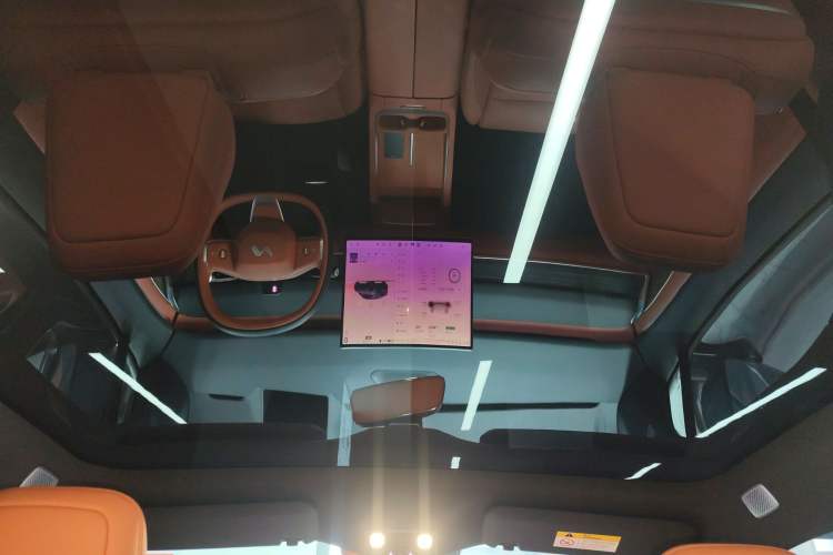 Used ONVO L60 2024 60 kWh Rear-Drive Version Headliner