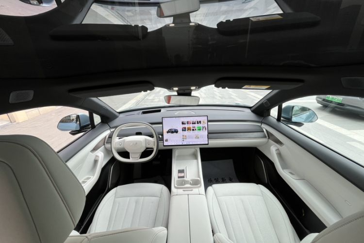 Used ONVO L60 2024 60 kWh Rear-Drive Version Interior 1
