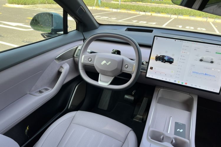 Used ONVO L60 2024 60 kWh Rear-Drive Version Interior 1