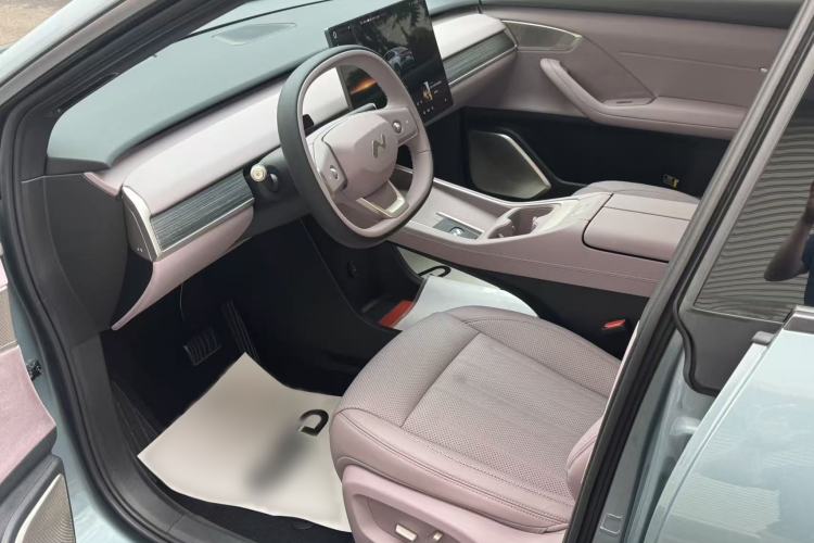 Used ONVO L60 2024 60 kWh Rear-Drive Version Interior 1