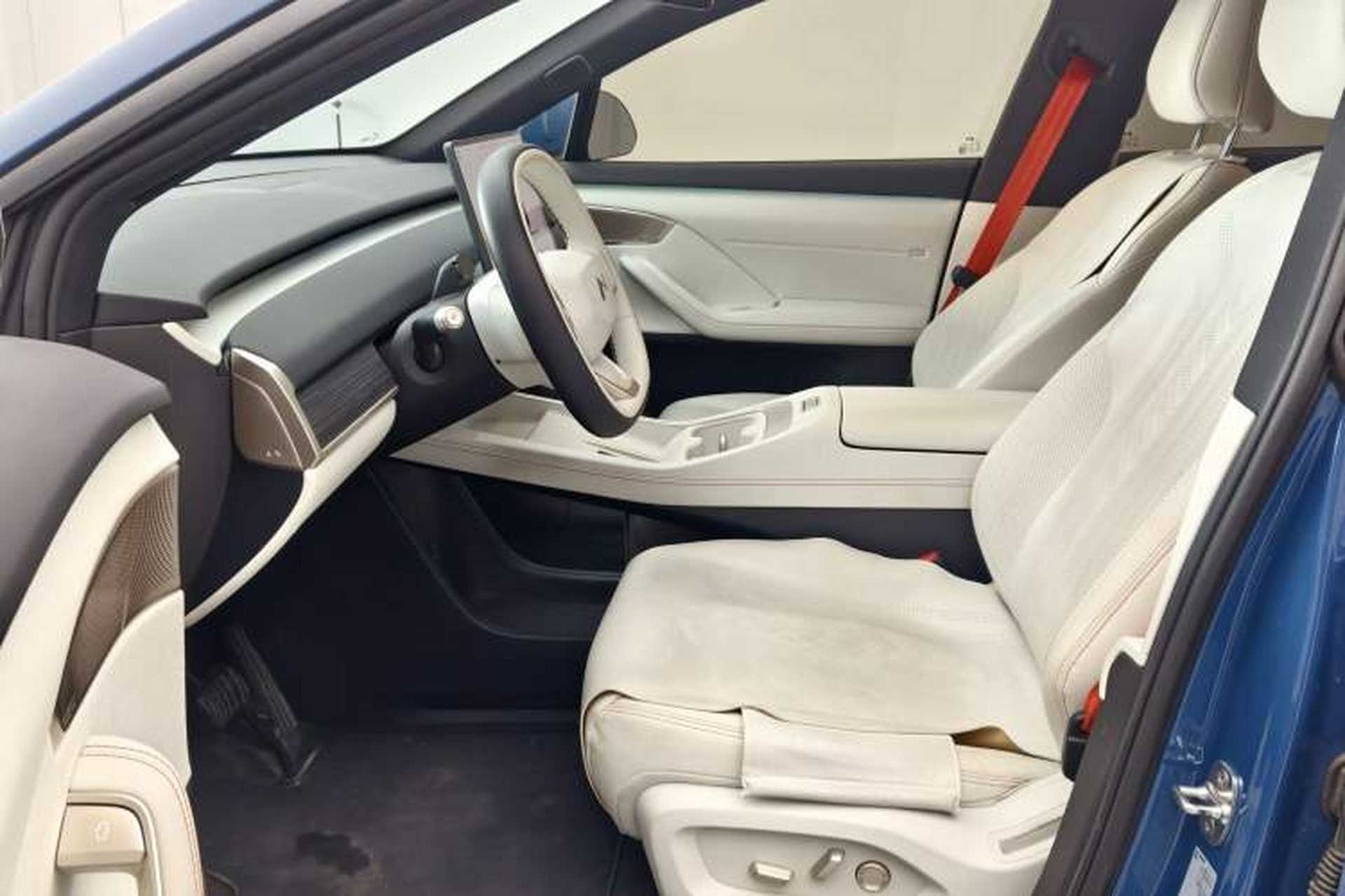 Used ONVO L60 2024 60 kWh All-Wheel Drive Interior 2