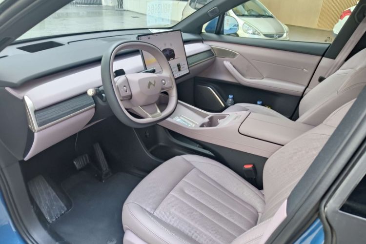 Used ONVO L60 2024 60 kWh Rear-Drive Version Interior 2