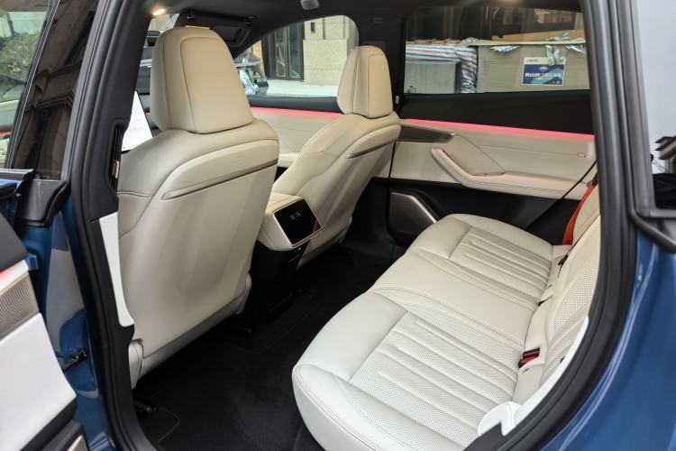 Used ONVO L60 2024 60 kWh Rear-Drive Version Interior 3