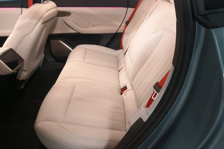 Used ONVO L60 2024 60 kWh Rear-Drive Version Interior 4