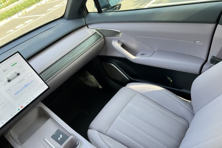 Used ONVO L60 2024 60 kWh Rear-Drive Version Interior 5