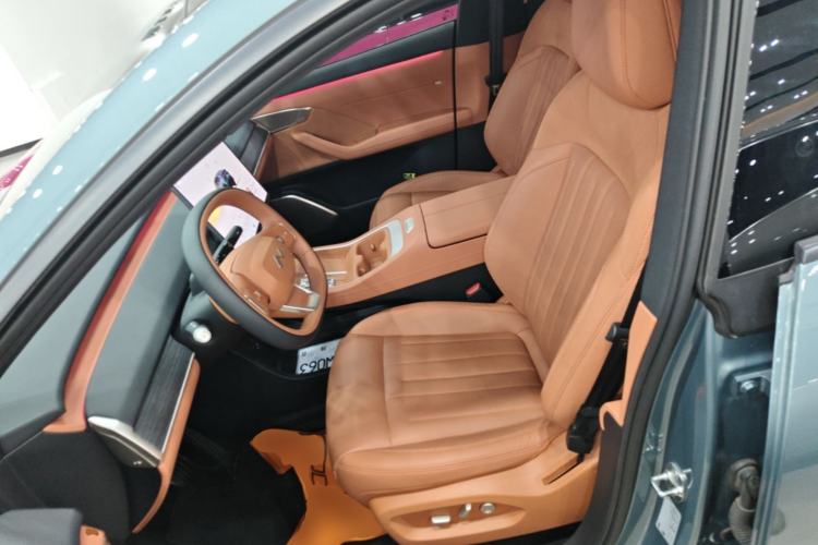 Used ONVO L60 2024 60 kWh Rear-Drive Version Left Front Seat