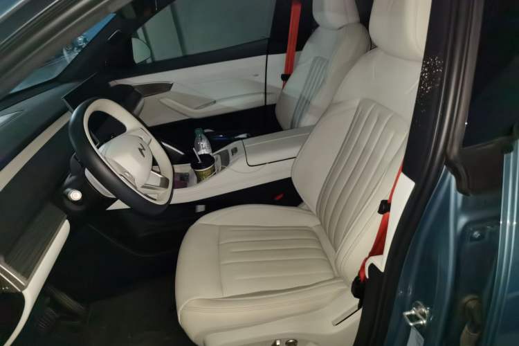 Used ONVO L60 2024 60 kWh Rear-Drive Version Left Front Seat