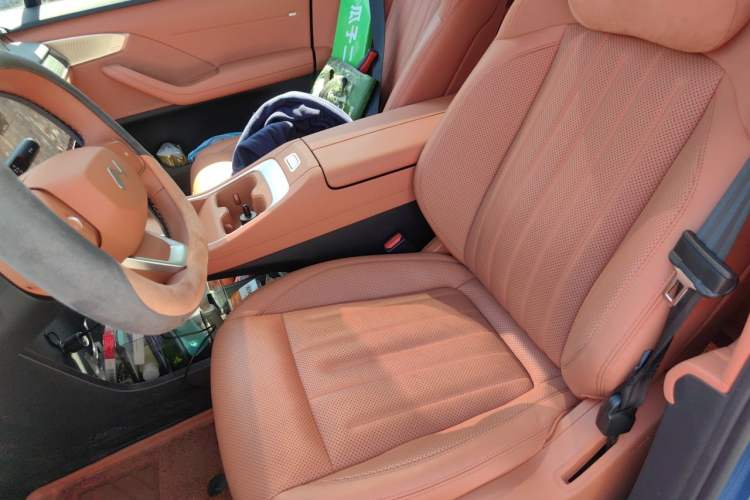 Used ONVO L60 2024 60 kWh All-Wheel Drive Left Front Seat