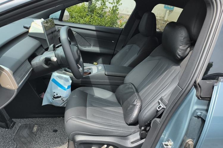 Used ONVO L60 2024 60 kWh Rear-Drive Version Left Front Seat