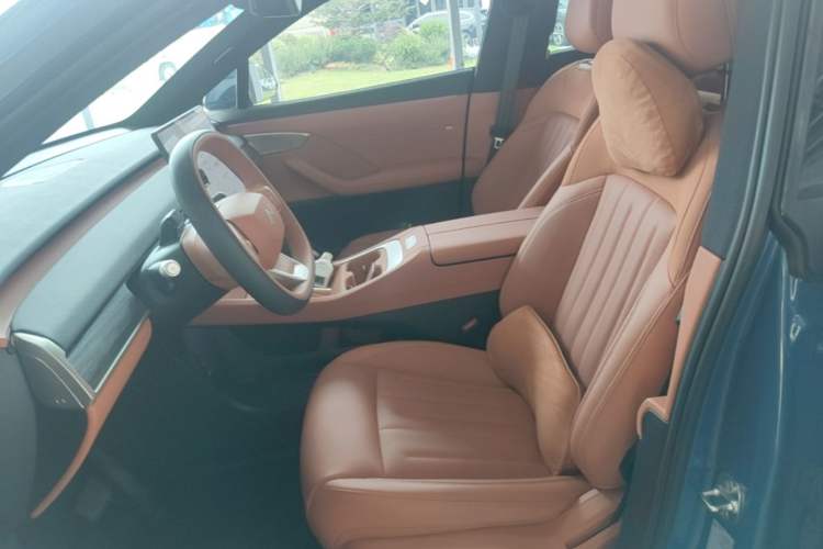 Used ONVO L60 2024 60 kWh All-Wheel Drive Left Front Seat