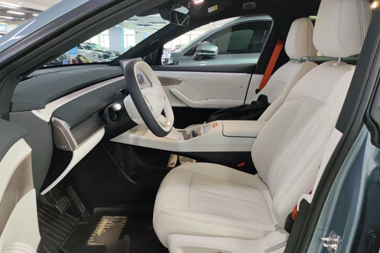 Used ONVO L60 2024 60 kWh All-Wheel Drive Left Front Seat