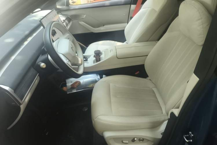 Used ONVO L60 2024 60 kWh Rear-Drive Version Left Front Seat