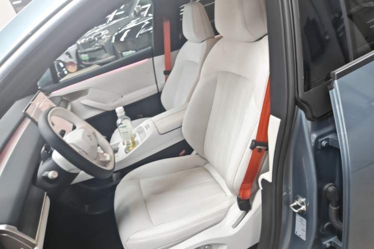 Used ONVO L60 2024 60 kWh Rear-Drive Version Left Front Seat
