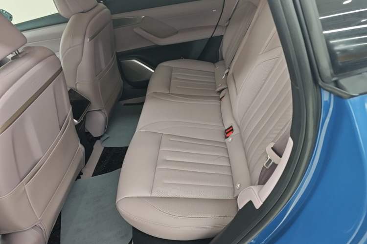 Used ONVO L60 2024 60 kWh Rear-Drive Version Left Rear Seat