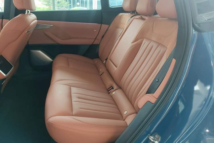 Used ONVO L60 2024 60 kWh All-Wheel Drive Left Rear Seat