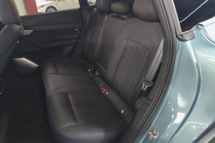 Used ONVO L60 2024 60 kWh All-Wheel Drive Left Rear Seat