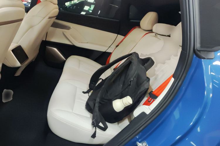Used ONVO L60 2024 60 kWh All-Wheel Drive Left Rear Seat