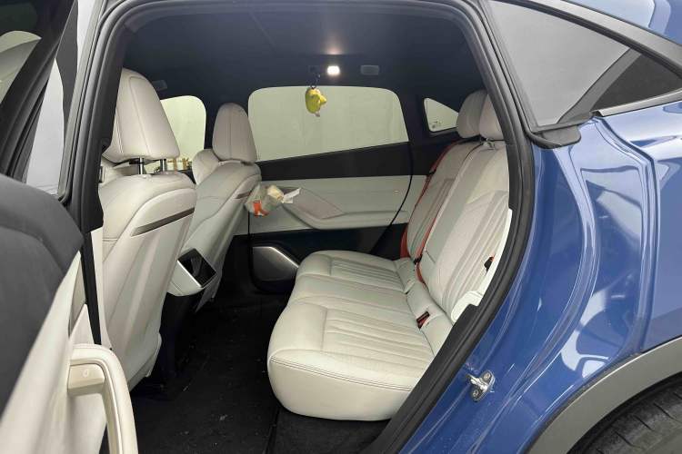 Used ONVO L60 2024 60 kWh Rear-Drive Version Left Rear Seat