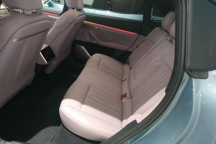Used ONVO L60 2024 60 kWh Rear-Drive Version Left Rear Seat