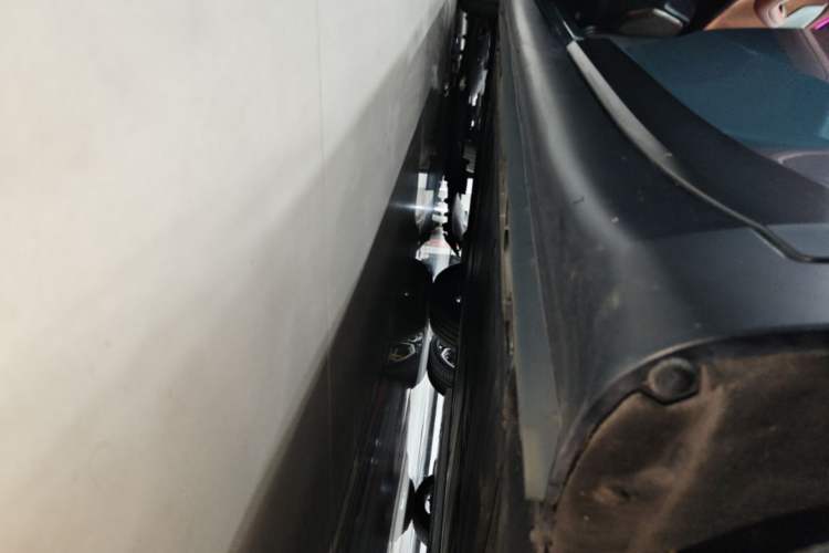 Used ONVO L60 2024 60 kWh Rear-Drive Version Left Side Sill