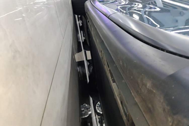 Used ONVO L60 2024 60 kWh Rear-Drive Version Left Side Sill