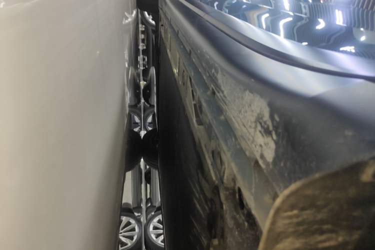 Used ONVO L60 2024 60 kWh Rear-Drive Version Left Side Sill