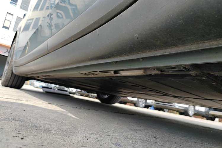 Used ONVO L60 2024 60 kWh Rear-Drive Version Left Side Sill