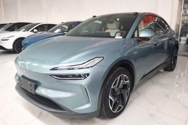 Used ONVO L60 2024 60 kWh Rear-Drive Version