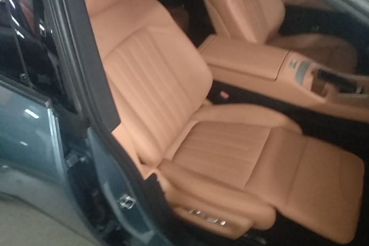 Used ONVO L60 2024 60 kWh Rear-Drive Version Right Front Seat