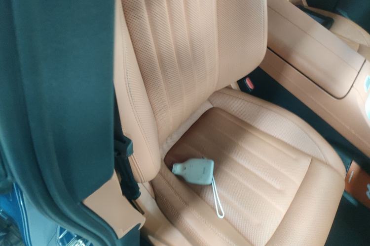 Used ONVO L60 2024 60 kWh Rear-Drive Version Right Front Seat