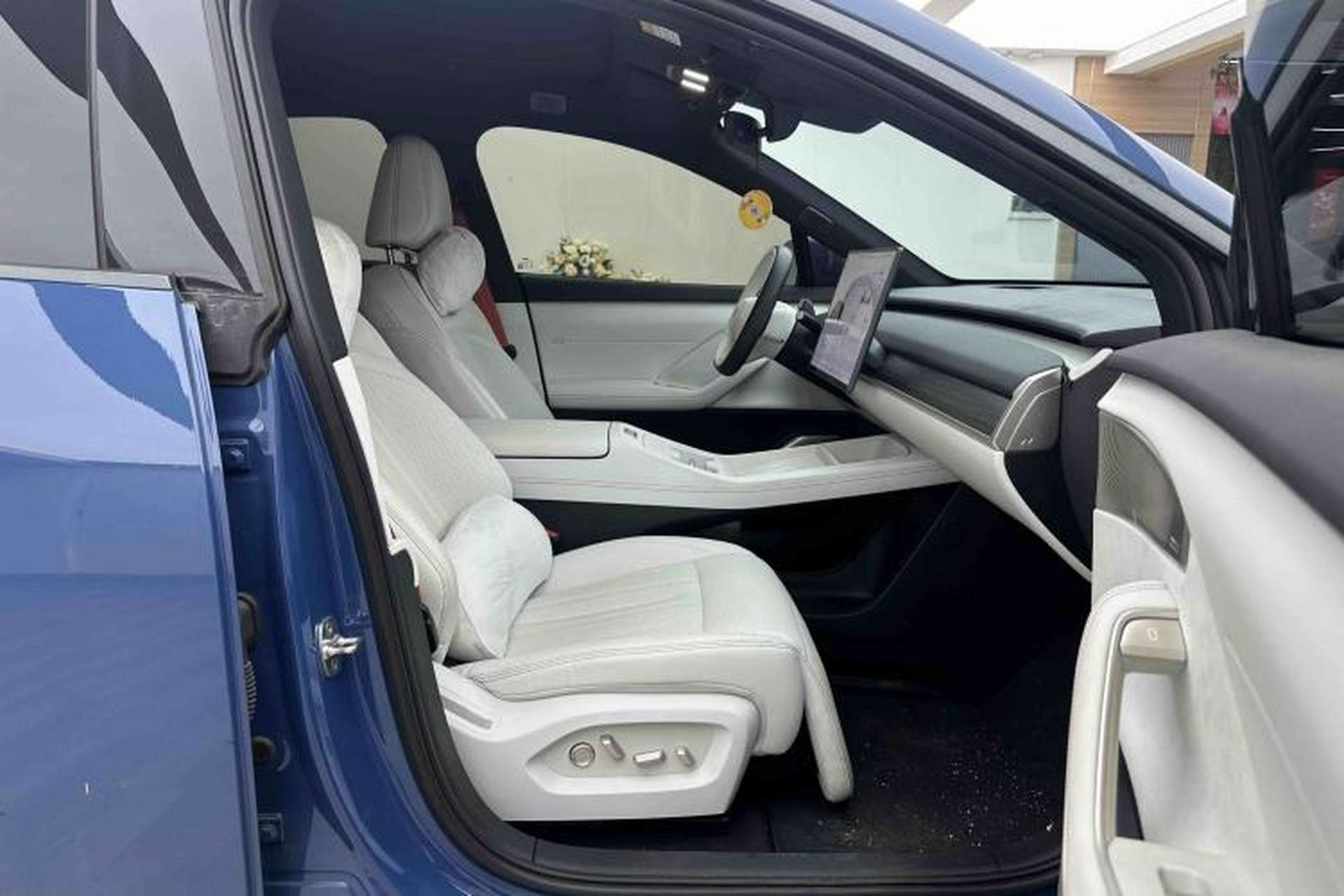 Used ONVO L60 2024 60 kWh Rear-Drive Version Right Front Seat