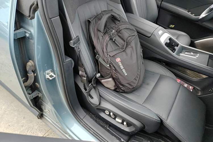 Used ONVO L60 2024 60 kWh Rear-Drive Version Right Front Seat