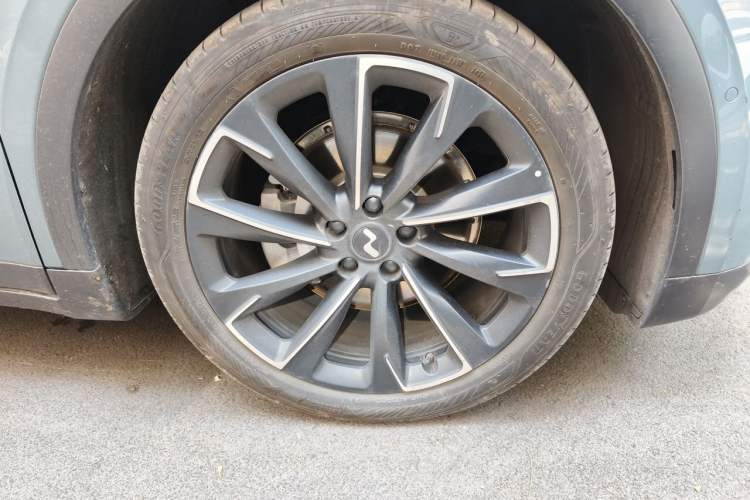 Used ONVO L60 2024 60 kWh Rear-Drive Version Right Front Wheel Hub