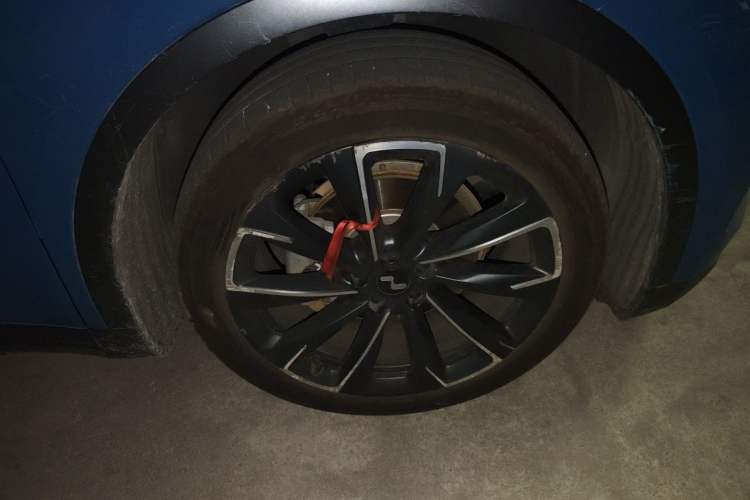 Used ONVO L60 2024 60 kWh Rear-Drive Version Right Front Wheel Hub