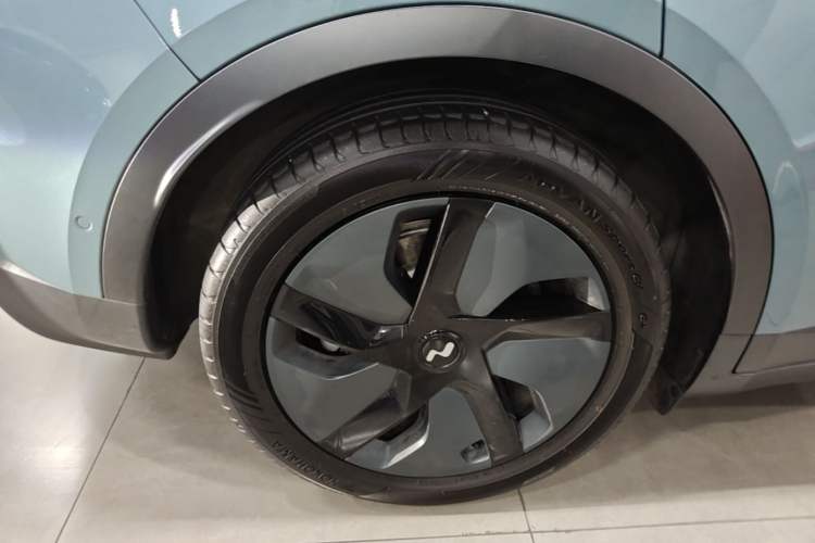 Used ONVO L60 2024 60 kWh Rear-Drive Version Right Rear Wheel Hub