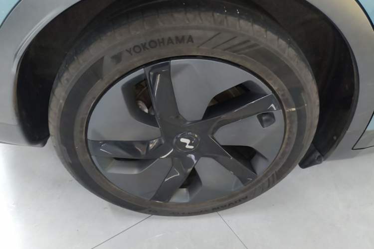 Used ONVO L60 2024 60 kWh All-Wheel Drive Right Rear Wheel Hub