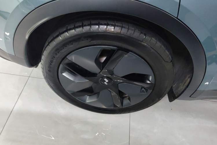 Used ONVO L60 2024 60 kWh Rear-Drive Version Right Rear Wheel Hub