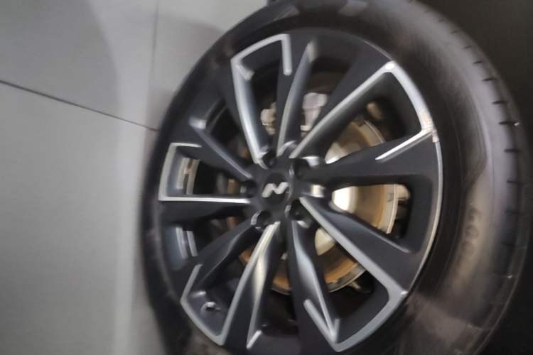 Used ONVO L60 2024 60 kWh Rear-Drive Version Right Rear Wheel Hub