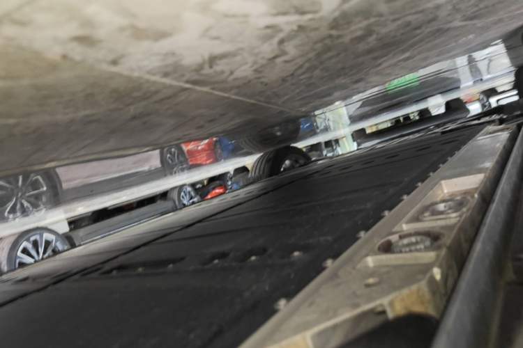 Used ONVO L60 2024 60 kWh Rear-Drive Version Right Side Sill