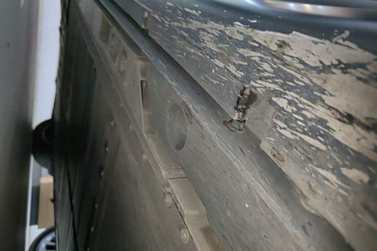 Used ONVO L60 2024 60 kWh Rear-Drive Version Right Side Sill