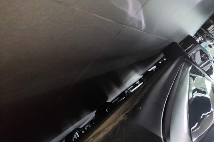 Used ONVO L60 2024 60 kWh Rear-Drive Version Right Side Sill
