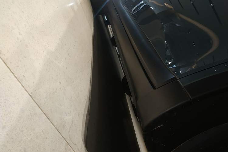 Used ONVO L60 2024 60 kWh Rear-Drive Version Right Side Sill